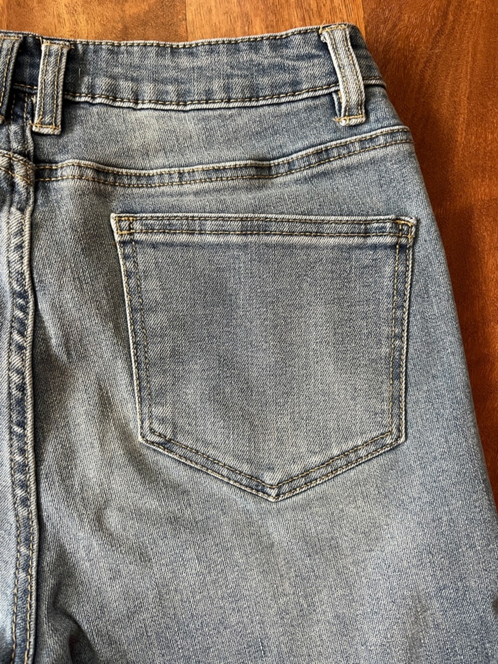 Like new Light Wash Straight-Leg Oat Jeans - Picture 16 of 16